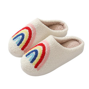 Pantuflas de Plataforma Coloridas y Sexys con Diseño de Arcoíris, Pantuflas de Casa de Algodón Afelpado, Pantuflas Minimalistas con Forro de Peluche - Product Image 1