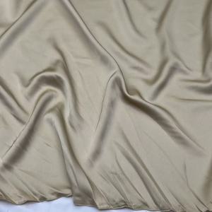 100% Acetat-Doppelsatin-Stoff, Kühles Seidiges Glattes Atmungsaktives Hautfreundliches Kleidungsmaterial, Großer Lagerbestand Anzugstoff - Product Image 1