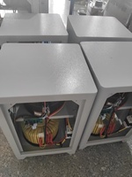 Régulateur de tension AVR monophasé CA 110/220/240V du fabricant, large plage d'entrée, multiprotections, stabilisateur entièrement en cuivre, OEM ODM