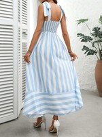 Robe élégante et polyvalente à volants, à taille haute, à rayures douces et patchwork, style A-line, avec une touche de créateur