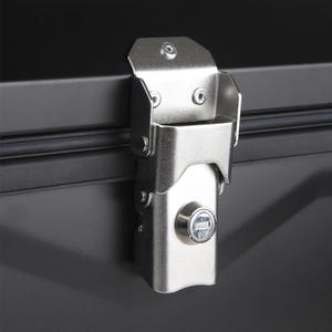 Maleta Trasera de Motocicleta de Aleación de Aluminio con Diseño en X en Relieve de 45L, 55L, 65L, 80L - Product Image 5