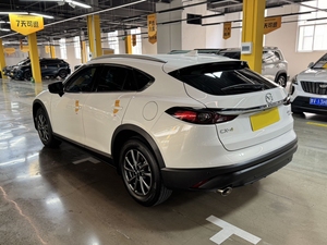 <span class=keywords><strong>Mazda</strong></span> <span class=keywords><strong>CX</strong></span>-4 2.0L 2WD <span class=keywords><strong>Skyactiv</strong></span>-<span class=keywords><strong>G</strong></span> Vitality Edition 2021, essence atmosphérique, SUV <span class=keywords><strong>5</strong></span> places, voiture d'occasion - Product Image 3