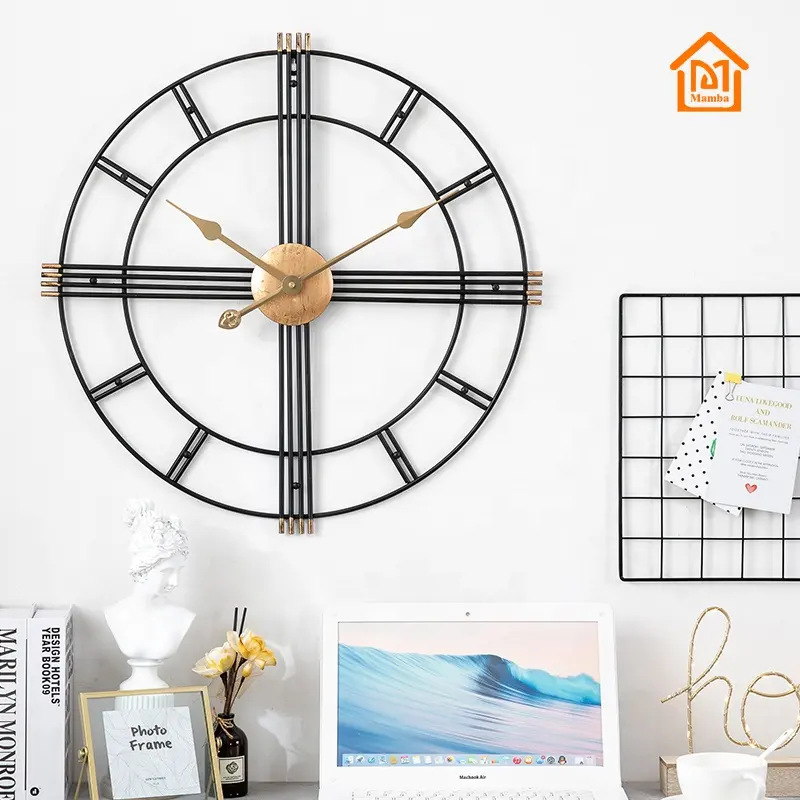 モダンな黒の時計シンプルなリビングルームの鉄の芸術時計創造的な静かな金属装飾的な壁時計