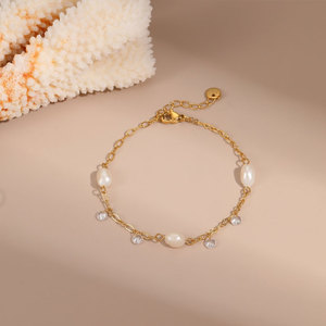 Pulsera y Brazaletes de Moda para Mujer en Acero Inoxidable 316L de Lujo, Chapados en Oro de 14k y 18k, con Perlas Naturales de Agua Dulce - Product Image 6