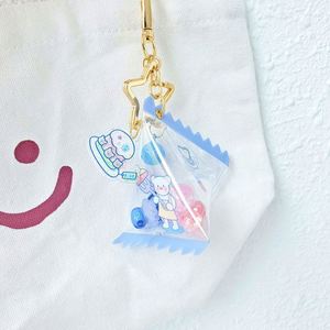 Llavero de figura de anime japonés personalizado al por mayor, llavero de plástico transparente con diseño de caramelo, con uso de aleación de metal y resina - Product Image 6