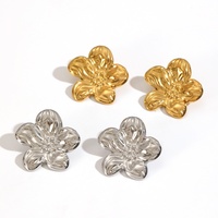 Anting tusuk wanita stainless steel bunga 3D desain elegan modis dan serbaguna