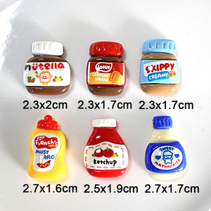 Ciondoli in Resina 3D Realistici a Forma di Bottiglia di Salsa di Pomodoro e Ketchup, Accessori per Portachiavi Fai-da-Te - Product Image 4