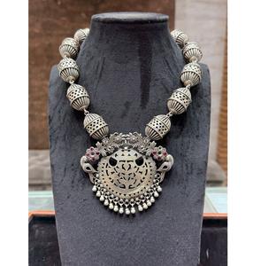 สร้อยคอชุบเงินคลาสสิกสำหรับผู้หญิง งานแต่งงาน ศาสนาฮินดู โอกาสพิเศษ ดีไซน์อินเดียทันสมัย หรูหรา SUMAN SILVER - Product Image 1