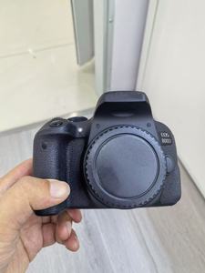 Cámara réflex digital Canon EOS 800D de segunda mano en buen estado de funcionamiento con pantalla táctil abatible - Product Image 4