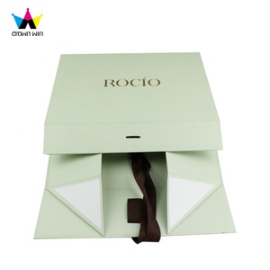 Caja de Regalo Plegable Magnética de Papel Negro Reciclable con Logotipo Personalizado, Laminación Mate, Grabado en Relieve, Tamaño Personalizado y Asa - Product Image 6