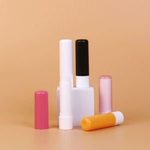 Bálsamo Labial Vegano Personalizado con Logotipo, Tubos de Plástico para Labios, Regalos, Bálsamo Labial Hidratante, Exfoliante, Aclarante y Nutritivo con Cera de Abejas - Product Image 1