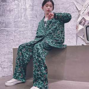 Nuevo Traje de Niña de Corea del Sur, Traje Pequeño, Vestido Pequeño, Abrigo con Estampado de Leopardo, Desfile de Moda, Conjunto de Padres e Hijos - Product Image 2