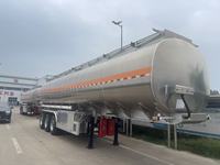 Semi-remorque citerne de transport de pétrole et de carburant