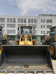 รถตักล้อยาง 5 ตัน Liugong CLG856 ZL50CN มือสองสภาพดี พร้อมบูมแบบประกบ - Product Image 6