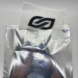 Bolsas de Envío Metálicas Plateadas Personalizadas con Logotipo Impreso para Ropa - Product Image 6