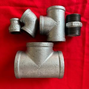 FUWODE <span class=keywords><strong>GI</strong></span> 육각 니플 BSP NPT 스레드 핫 딥 아연 도금 육각 니플이있는 저압 아연 도금 가단성 철 파이프 피팅 - Product Image 5