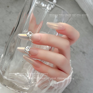Accesorios para <span class=keywords><strong>Uñas</strong></span> con Cristales <span class=keywords><strong>de</strong></span> Circonita en Forma <span class=keywords><strong>de</strong></span> Flor <span class=keywords><strong>de</strong></span> Ciruelo, Flor Tridimensional Transparente <span class=keywords><strong>de</strong></span> Aleación, Logotipo Personalizado, Origen Zhejiang - Product Image 3