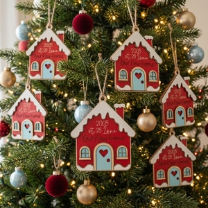 Ornement de Noël en bois personnalisable avec adresse, artisanat décoratif fait main pour cadeau de nouveau propriétaire et décoration d'arbre - Product Image 4