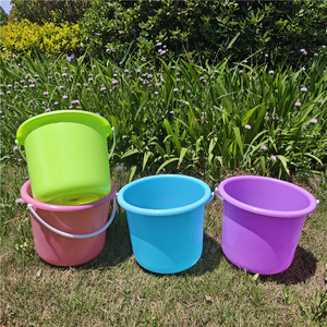 Cubos de Plástico Coloridos Portátiles para Uso Doméstico, Playa, Pesca, Arte y Estudio, 34 Colores Disponibles - Product Image 3