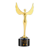 Trophée et médailles de concours de beauté en forme personnalisée de haute qualité, prix d'or en métal de chine, trophée d'ange d'aile pour souvenir
