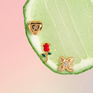 Juego de Aretes con Diseño de Corazón y Rosa, Chapados en Oro de 18K, Acero Inoxidable, Joyería para Mujer, Regalo para Ocasiones Especiales, Engaste de Bisel - Product Image 3