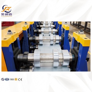 Machine de formage de gouttières en acier galvanisé à haute efficacité, machine de fabrication de gouttières sans soudure - Product Image 3