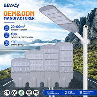 Dernier design de luminaires LED d'extérieur étanches IP65 100 150 200 250 Watts Garantie de deux ans Lampadaire en aluminium