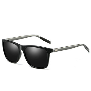 <span class=keywords><strong>Occhiali</strong></span> <span class=keywords><strong>da</strong></span> <span class=keywords><strong>Sole</strong></span> Polarizzati <span class=keywords><strong>da</strong></span> Ciclismo in Alluminio e Magnesio per <span class=keywords><strong>Uomo</strong></span> e Donna, Classici <span class=keywords><strong>Occhiali</strong></span> <span class=keywords><strong>da</strong></span> Esterno per Guida - Product Image 1