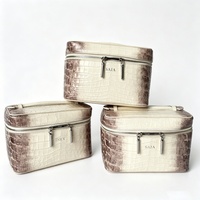 Sac de toilette élégant et polyvalent en cuir de vachette de l'Himalaya pour femme, personnalisable, idéal pour les voyages
