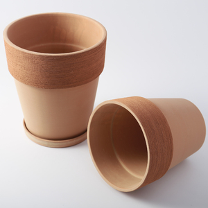 Pot en céramique rouge moderne fait à la main pour plante d'intérieur plateau respirant avec terre cuite <span class=keywords><strong>de</strong></span> style pastoral pour fleurs - Product Image 4