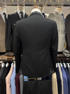 Bộ vest nam ba mảnh kiểu dáng cổ điển, áo khoác đơn hàng khuy, quần ống thẳng, chất liệu pha cotton poly, trang phục công sở - Product Image 4