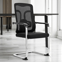 Usine chinoise Chaise de réunion de bureau à bas prix avec accoudoir fixe et pieds en forme de U Chrome Chaise ergonomique en maille