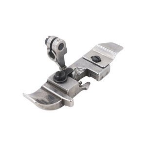 Pied presseur à rouleaux métallique anti-plis pour surjeteuse avec roulement à billes pour coutures 4 et 5 fils - Product Image 5