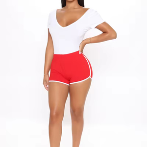 Completo Sportivo Slim da Donna: T-shirt e <span class=keywords><strong>Pantaloncini</strong></span> in Cotone Nero con Stampa Delfino per Jogging e Allenamento - Product Image 4