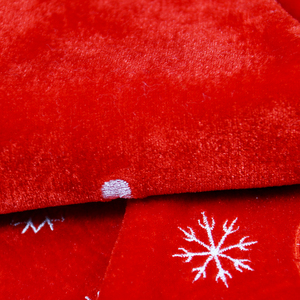 Vente en gros de chapeaux de Père Noël de haute qualité pour adultes, bonnets de Noël pour enfants, décorations de Noël, rennes brodés, écologiques, rouges - Product Image 3