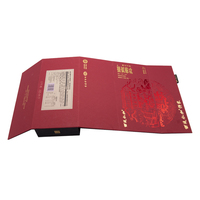 Boîtes cadeaux en carton blanc rectangulaires personnalisées de luxe, revêtement brillant recyclable, gaufrage, doublure en éponge, emballage