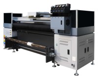 Impresora UV de Plataforma 1800 Usada para Impresión de Películas Blandas Rollo a Rollo, Utilizada para Imprimir Materiales Planos como Tableros de PVC y Vidrio