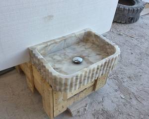 Lavabo de Mármol Calacatta Gold Acanalado de Lujo, Hecho a Mano, Encimera de Piedra Natural, Duradero y Pulido para Baño - Product Image 4