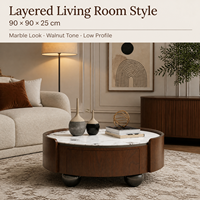 Table basse ronde moderne et éclatante avec surface veinée blanche et corps incurvé en bois foncé pour salon