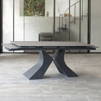 Table à manger pliable 6 places, design moderne et luxueux, pieds en métal, plateau en céramique, verre trempé.
