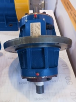 Direktlieferung ab Werk 220V/380V 1,5KW Dreiphasen-Industrievibrations-Siebmotor 20KN YZS Vibrationsmotor für Trichter