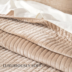 Couleur et taille personnalisées couvre-<span class=keywords><strong>lit</strong></span> en velours <span class=keywords><strong>matelassé</strong></span> couvre-lits de luxe ensemble couvre-<span class=keywords><strong>lit</strong></span> pour usage domestique - Product Image 4