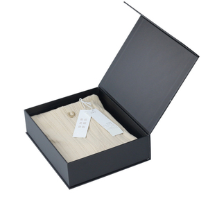 Hộp quà tặng hình dạng cuốn sách sang trọng với nơ ruy băng đôi cho lễ kỷ niệm và quà tặng dịp đặc biệt thêm một nét thanh lịch - Product Image 6