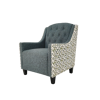 Fauteuil de salon contemporain en tissu rembourré avec dossier décoratif et pieds en bois