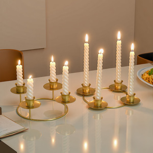 Candelabro de Estilo Europeo Simple de 4 o 5 Cabezas, Romántico para Cenas a la Luz de las Velas, para Hogar o Bodas - Product Image 2