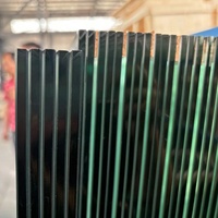 Fournisseur direct d'usine, verre trempé de sécurité transparent haute résistance pour fenêtres de bâtiment, portes, balustrades, cloisons, murs-rideaux