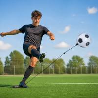 Équipement d'entraînement de football en PVC réglable pour l'extérieur, personnalisable (couleur et logo), pour le contrôle du ballon et le développement des compétences, à porter à la taille