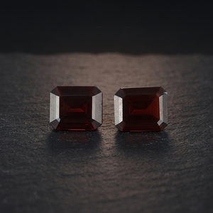 Granate Rojo Natural 8x10mm Corte Octogonal Facetado Piedra Preciosa Suelta Certificada por Terceros Venta al por Mayor Gopika Exports Para Joyería - Product Image 3