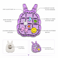 Pins en émail personnalisés, sans MOQ, directement de l'usine, livraison rapide, artwork gratuit, échantillon gratuit, épingles papillon rigides et souples, dos en caoutchouc, vente en gros