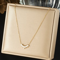 Collier élégant en acier inoxydable avec zircon marquise incurvé, plaqué or 18 carats, collier délicat pour femmes, bijoux de mariage
